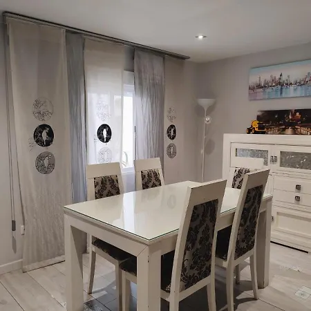 Casa Moriscos Con Parking Holiday home *
